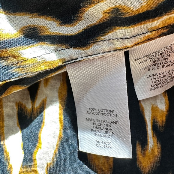 Jones New York Black and Gold Printed Button Up - Picture 8 of 8